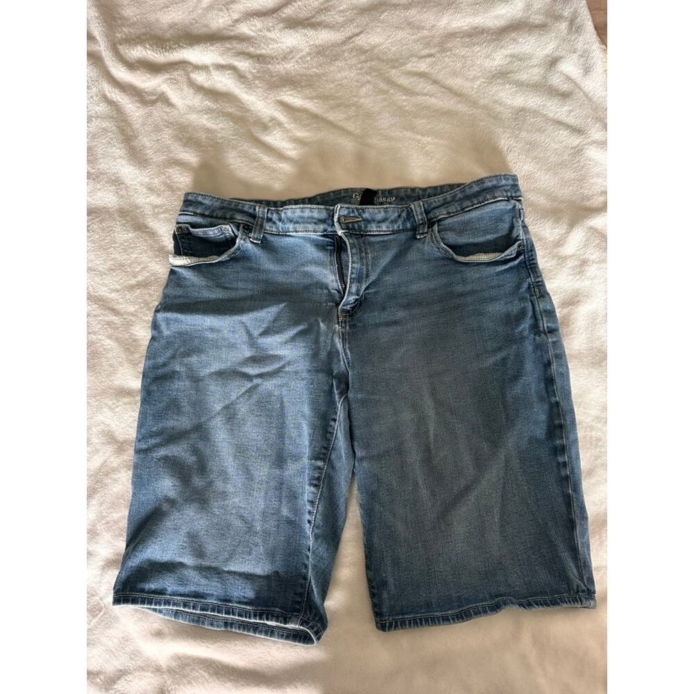 Gap Mid-Rise Denim Bermuda Shorts - Classic Blue Wash - Rollable Cuffs 14/32